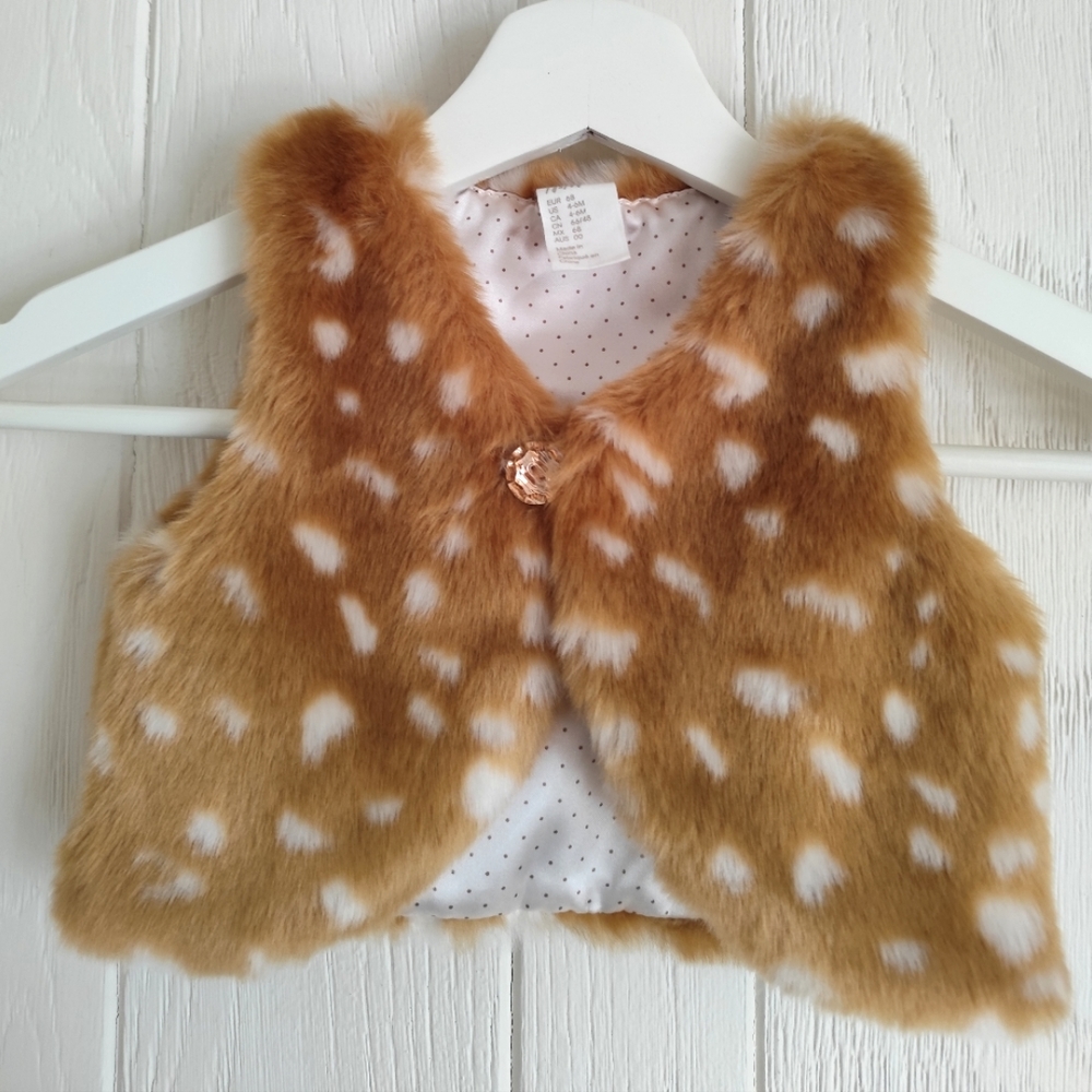 3/$25💙H&M Faux Fur Bambi  vest for 4-6 months